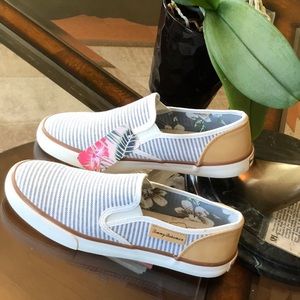 TOMMY BAHAMA Women’s  Sailor Slip On Shoes